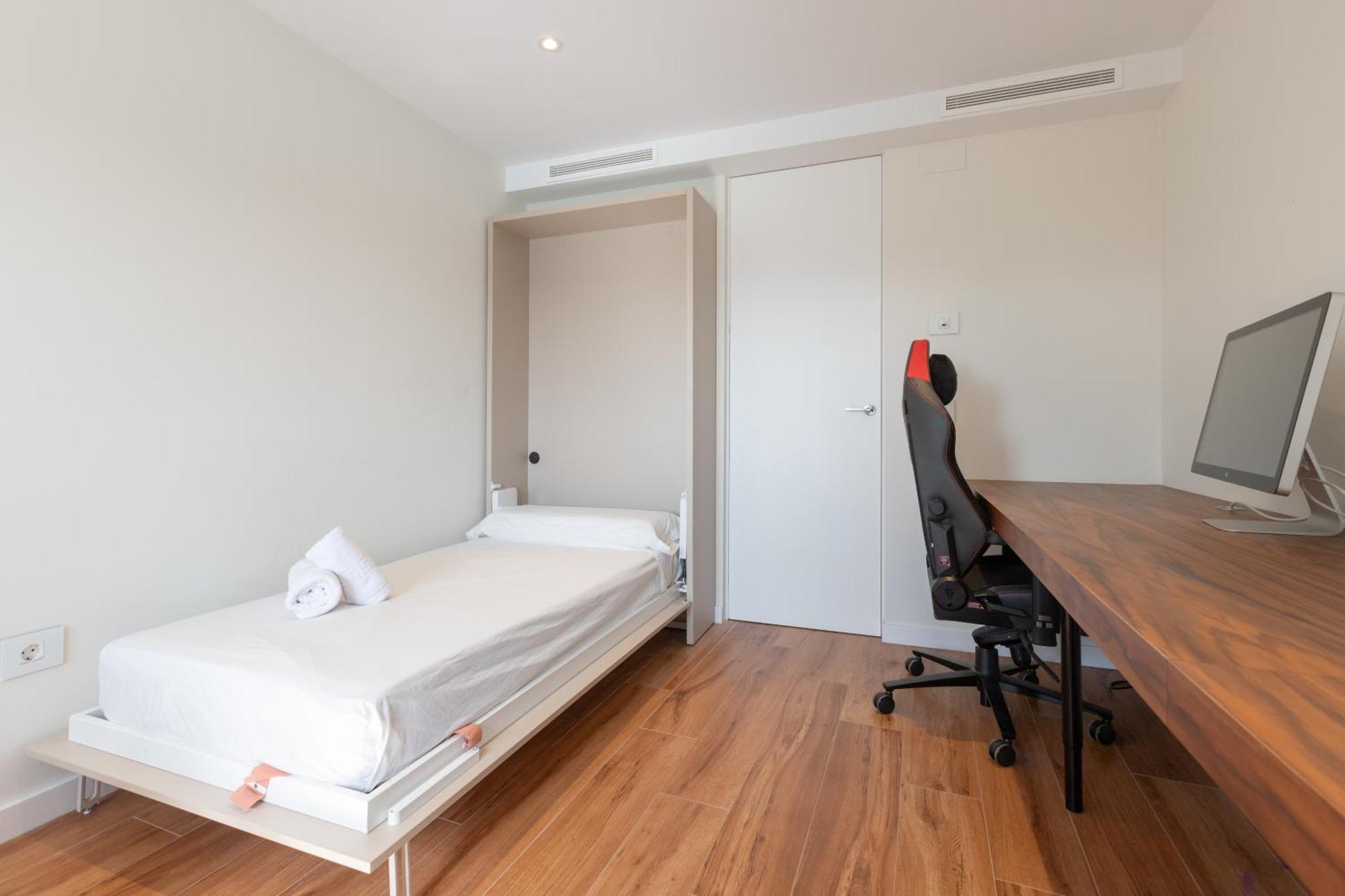 Luxury Beach/Port Apartment Малага Экстерьер фото